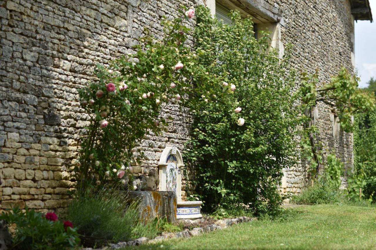 Un Jardin Et Trois Maisons Brux Exteriör bild